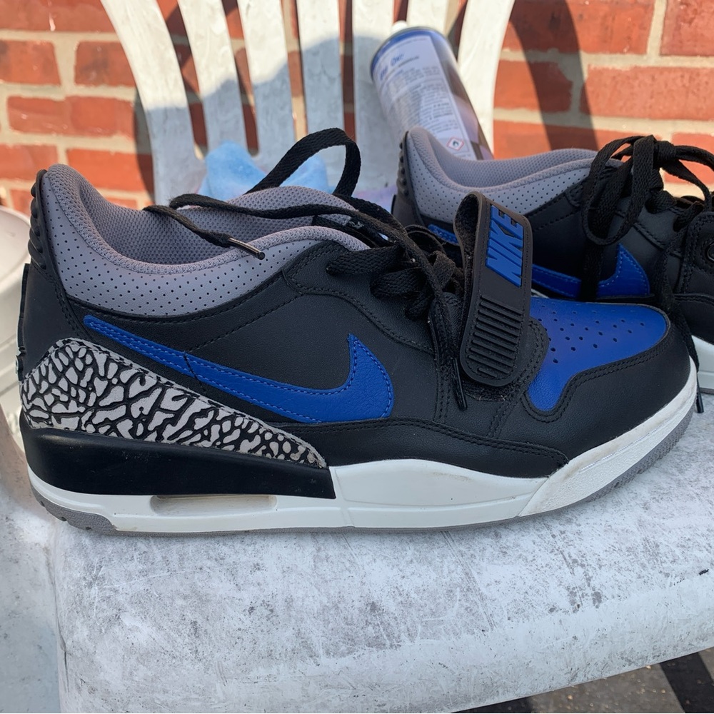 Nike Jordan Legacy’s worn once.